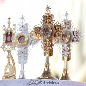 Praktyki religijne w diecezji łomżyńskiej: jak wypadamy na tle kraju?