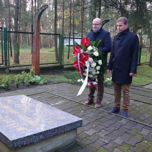 Członkowie Nowoczesnej w Ostrołęce uczcili Święto Niepodległości [ZDJĘCIA]