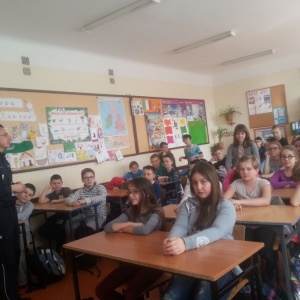 O „cyberprzemocy” z uczniami ostrołęckiej szóstki