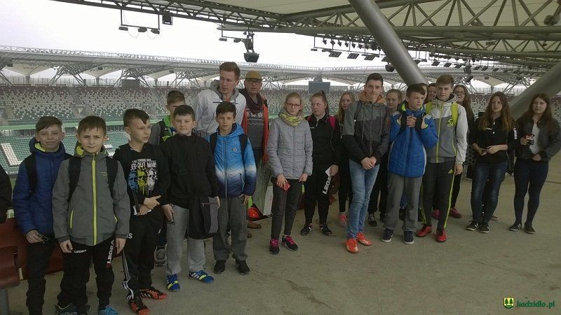 Młodzież z kadzidlańskich szkół zwiedziła stadion Legii Warszawa, fot. UG w Kadzidle