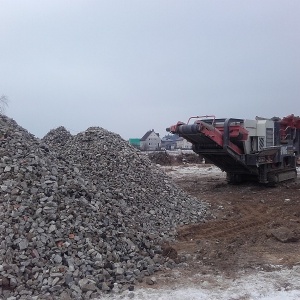 Materiał z recyclingu posłuży do budowy nowych dróg w gminie Kadzidło [ZDJĘCIA]