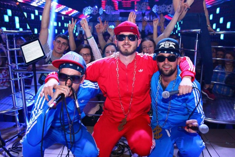 Autorzy mega hitu „Ona czuje we mnie piniądz” - zespół Łobuzy wystąpił w sobotę w Clubie Ibiza Zalesie, fot. Club Ibiza Zalesie