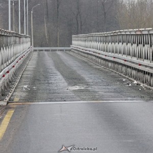 Nawierzchnia na moście tymczasowym - dlaczego wybrano inny projekt, niż pierwotnie zakładano?