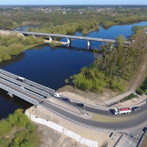 Ostrołęka: Utrudnienia dla kierowców na DK-61 przy wjeździe na most tymczasowy