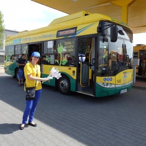 MZK Ostrołęka zaprezentował w Łomży swój autobus elektryczny [ZDJĘCIA]