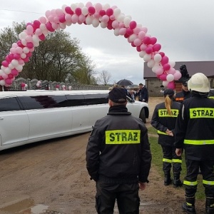 Niecodzienna oprawa podczas wesela strażaka ochotnika z Lipnik [ZDJĘCIA]