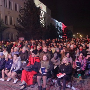 Ostrołęka zaśpiewała dla Niepodległej [WIDEO, ZDJĘCIA]