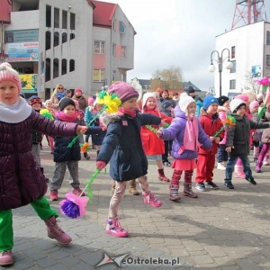 Ostrołęckie przedszkolaki przywitały wiosnę [ZDJĘCIA]