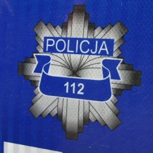 Dwóch pijanych 17-letnich wandali grasowało na ulicach Ostrołęki. Wpadli po policyjnym pościgu