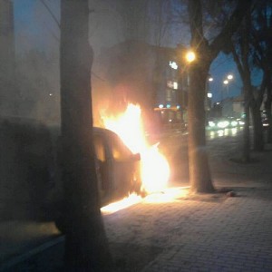 Pożar „osobówki” na ulicy Goworowskiej [ZDJĘCIA]