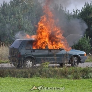 Pożar samochodu osobowego w Obierwi