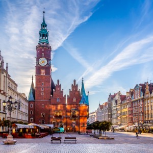 Kup bilety dla całej rodziny i ruszajcie w podróż na Dolny Śląsk: tanie bilety z Warszawy do Wrocławia od PKP Intercity już czekają!