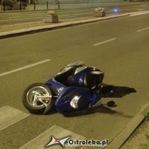 Wypadek motocyklisty w centrum Ostrołęki [ZDJĘCIA]