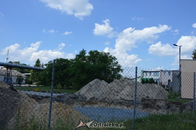 Tak wyglądał plac budowy stacji bazowej w czerwcu tego roku (fot. archiwum eOstroleka.pl)