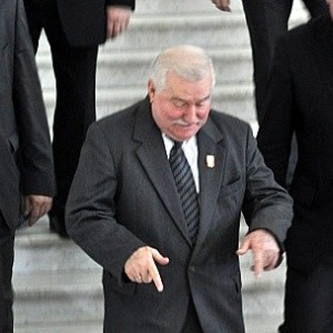 Lech Wałęsa aktywny na Facebooku nawet dzień po rodzinnej tragedii