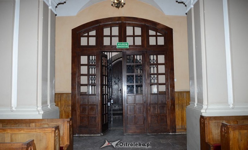 Dwóch mężczyzn włamało się do kościoła. Ze świątyni ukradli puszki z datkami od wiernych, fot. KPP w Makowie Mazowieckim