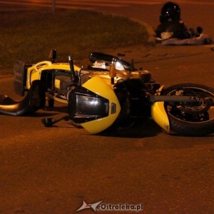 Wypadek na ulicy Goworowskiej. Motocyklista w szpitalu [ZDJĘCIA]
