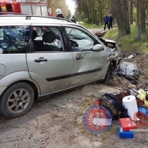 Wypadek na trasie Łyse - Kolno: Dwie osoby trafiły do szpitala [ZDJĘCIA]