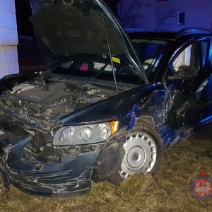 Wypadek w Łysych. Kierująca bmw i pięcioletnie dziecko trafiły do szpitala [ZDJĘCIA]