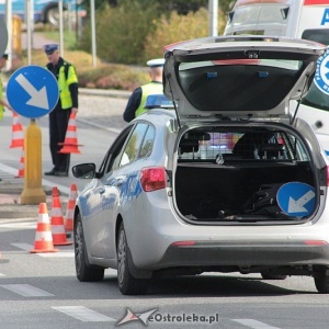 Wypadek na DK-53: 67-latek z poloneza zepchnął kierowcę vw na &#8222;czołówkę&#8221; z fordem