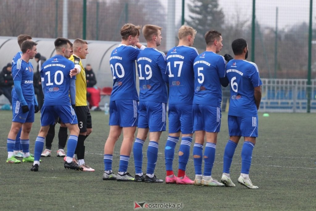 Co się działo w V lidze? Narew wygrała walkowerem, a Polonia... 14:0 [TABELA]
