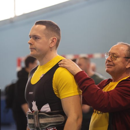 260 kg Jakuba Borkowskiego w martwym ciągu. Medal był o krok