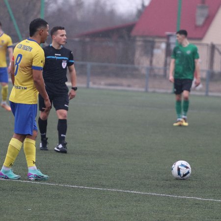 IV liga. Ruiz pewny z jedenastu metrów. Troszyn nie dał szans Józefovii [WIDEO, ZDJĘCIA]