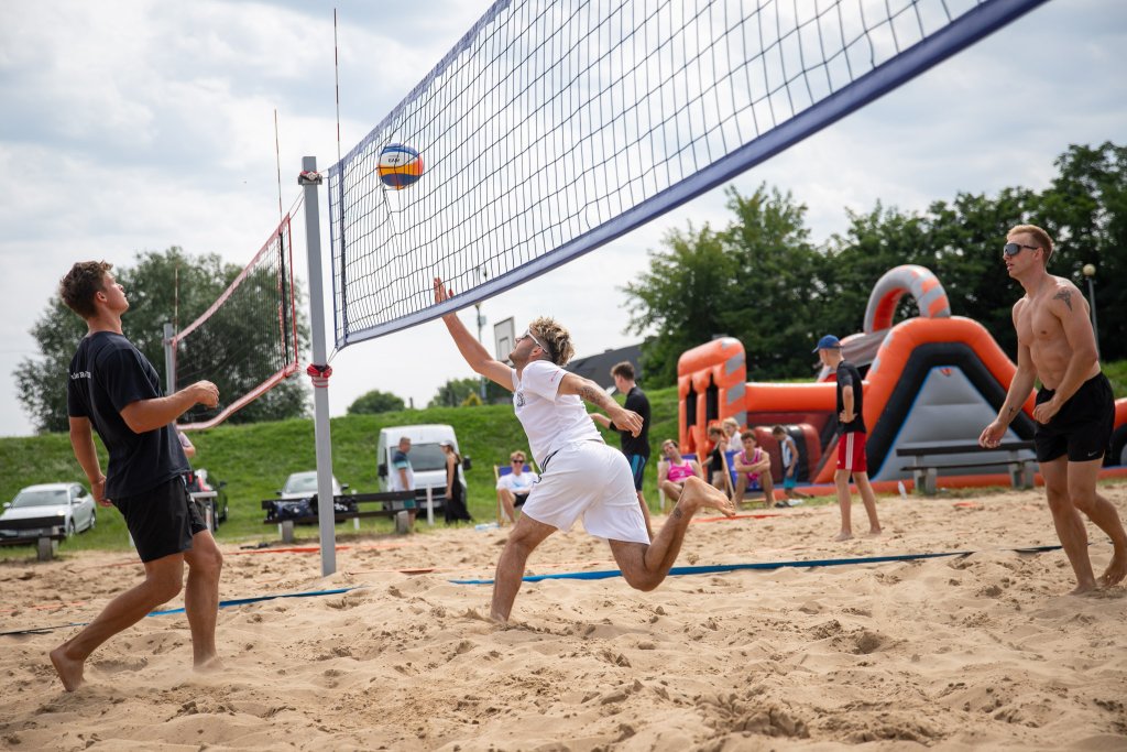 Sportowa Niedziela nad Narwią przyciągnęła tłumy mieszkańców Ostrołęki [ZDJĘCIA]