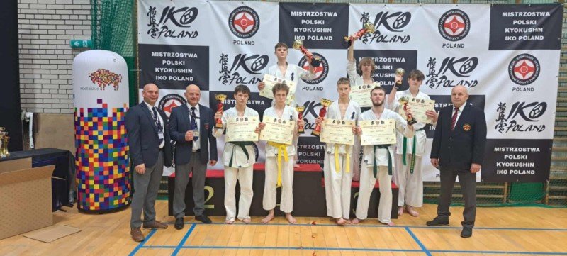 Siedem medali dla Ostrołęki! Karatecy z OKKK z imponującym wynikiem na Mistrzostwach Polski