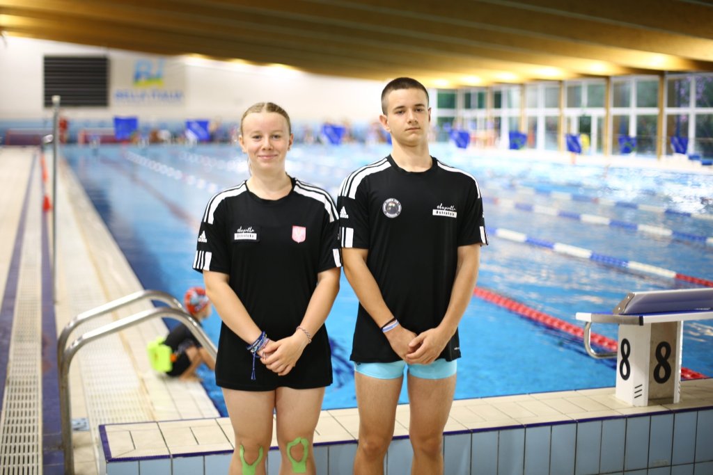 Sukces UKS Piątka Ostrołęka: dwójka pływaków w kadrze narodowej juniorów
