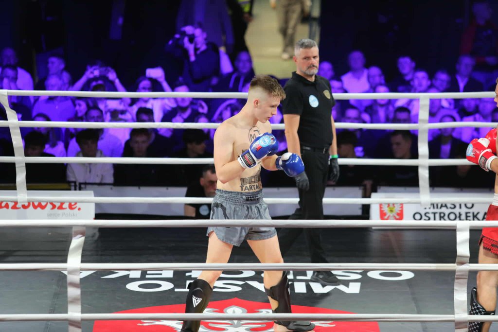 Zapadka przejął kontrolę nad walką i nie dał szans rywalowi! [ZDJĘCIA]