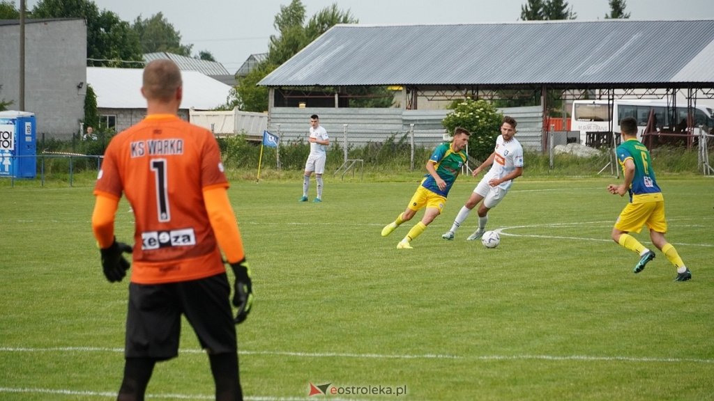 Piłkarskie święto w Rzekuniu. W walce o V ligę jeszcze nic nie jest jasne [ZDJĘCIA]