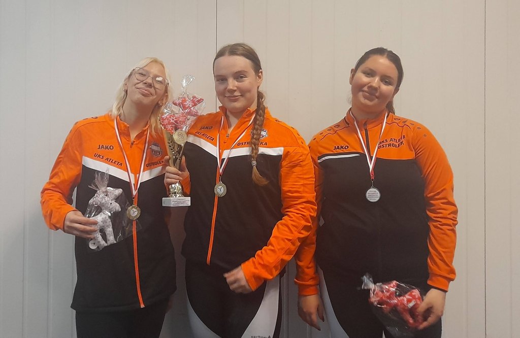 Ostatni start ciężarowców Atlety w tym roku. Medale i rekord! [ZDJĘCIA]