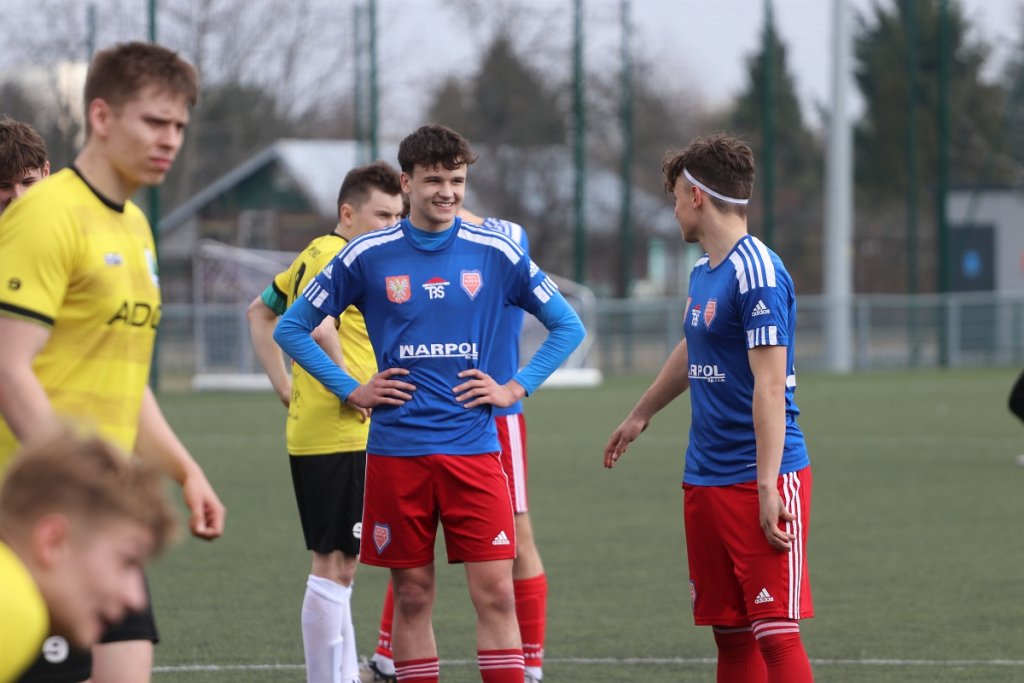 Wyrównana walka o awans w A Klasie! Przekonująca wygrana Narwi II Ostrołęka