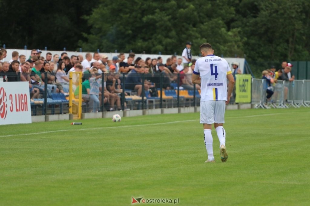 Zawodnik Troszyna w jedenastce kolejki III ligi! Zaczął od pięknej asysty