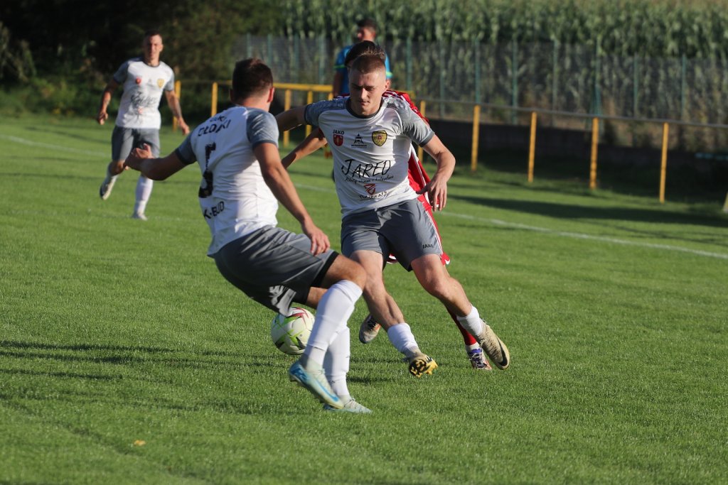 Ołdaki i Kurpik cieszą się z trzech punktów. Druga kolejka okręgówki za nami [ZDJĘCIA, WYNIKI]