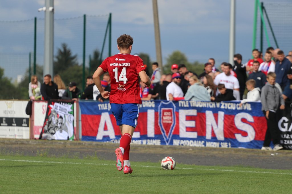 Pogrom w Pucharze Polski. Narew nie dała szans Ostrovii. Już do przerwy było po wszystkim