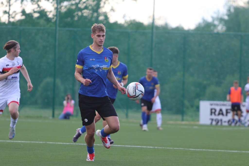Niesamowity hit IV ligi! Troszyn rozgromił Ząbkovię 5:0 i zrobił krok w kierunku awansu [ZDJĘCIA]