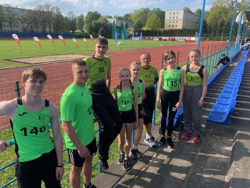 Grad rekordów UKS Clan Ostrołęka na mityngu w Olsztynie [ZDJĘCIA]