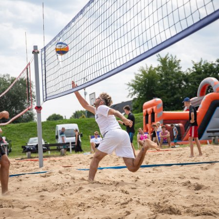 Sportowa Niedziela nad Narwią przyciągnęła tłumy mieszkańców Ostrołęki [ZDJĘCIA]