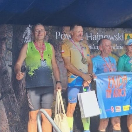 Srebrny medal z Hajnówki. Jerzy Bakuła na Mistrzostwach Polski w Nordic Walking