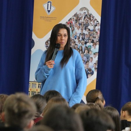 Spotkanie z mistrzynią. Joanna Jędrzejczyk gościła w ostrołęckiej "Jedynce" [WIDEO, ZDJĘCIA]