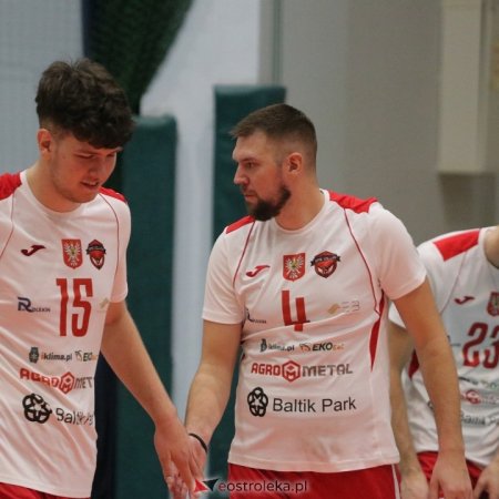 Zacięty bój SPS Volley Ostrołęka z Jedlińskiem. Zdecydował tie-break