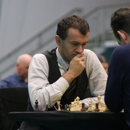 Arcymistrz zwyciężył w szachowych Mistrzostwach Ostrołęki [ZDJĘCIA]