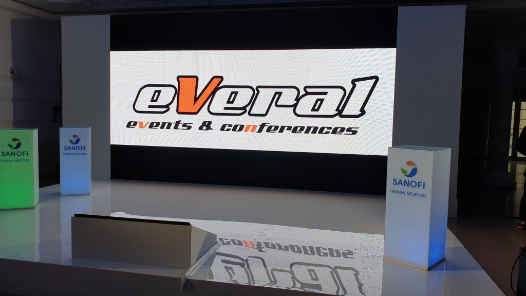 Jak zorganizować udaną konferencję? Porady krok po kroku podpowiada agencja Everal