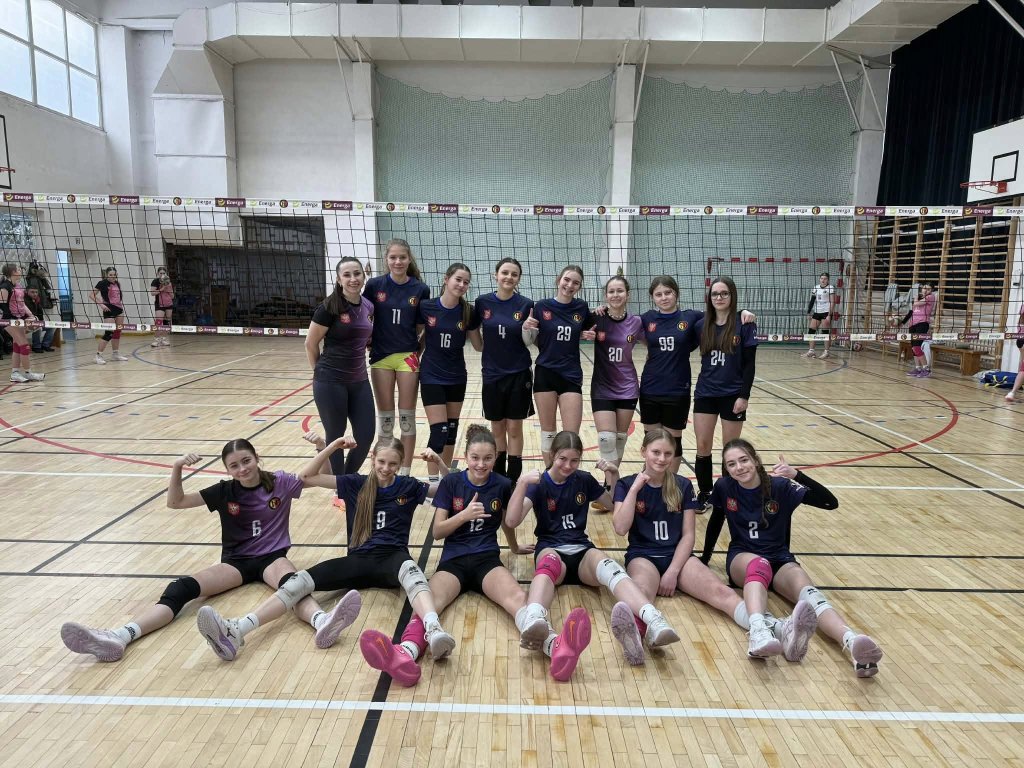 Młodziczki Nike zagrały w Ostrołęce. Awans i doświadczenie. "Związek widzi bardzo dobry rozwój"