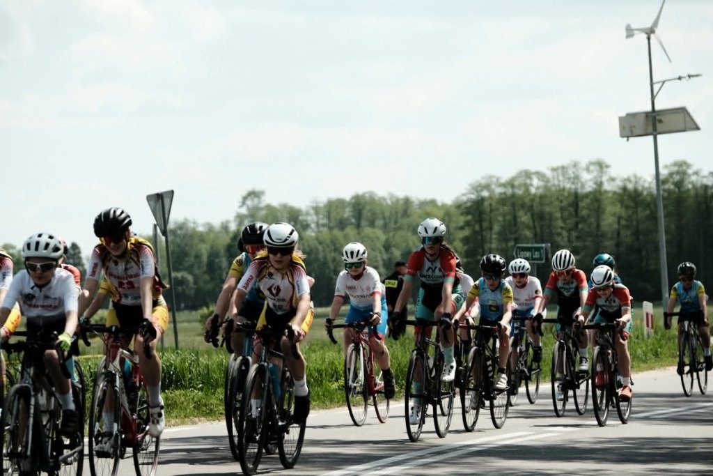 Kolarski weekend w Baranowie za nami. Sportowe emocje i zacięta rywalizacja na trasie [ZDJĘCIA]