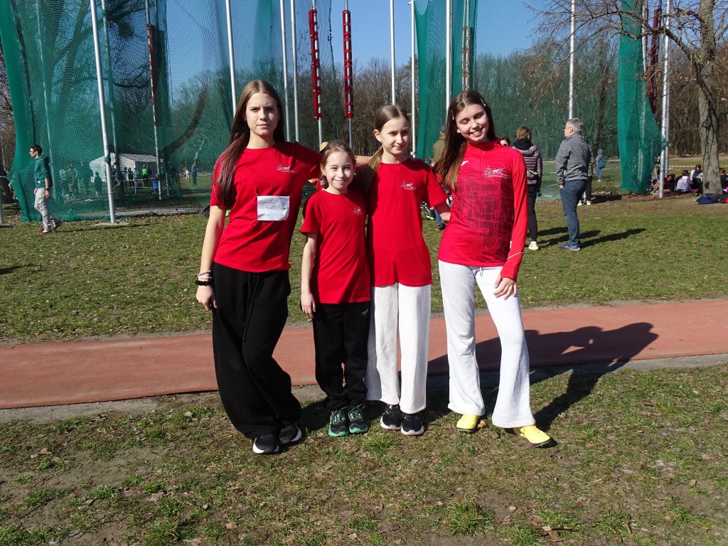 Mistrzostwa Mazowsza w Biegach Przełajowych z udziałem UKS Siódemka