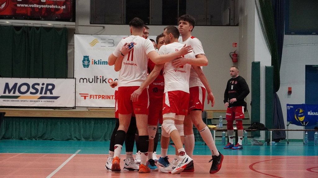 Volleyowi przegrał i przeprasza kibiców. O utrzymanie powalczy w barażach