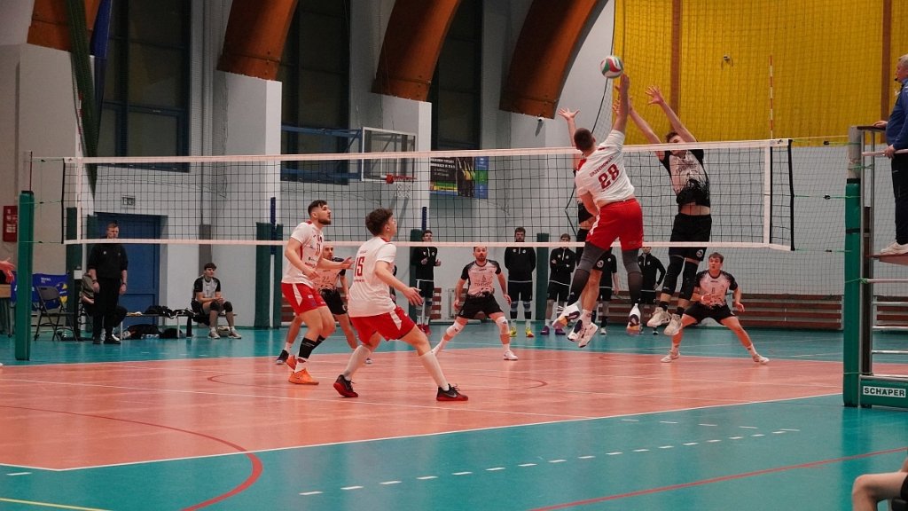 Nowy atakujący w SPS Volley Ostrołęka. Grał w I lidze i... na śniegu!